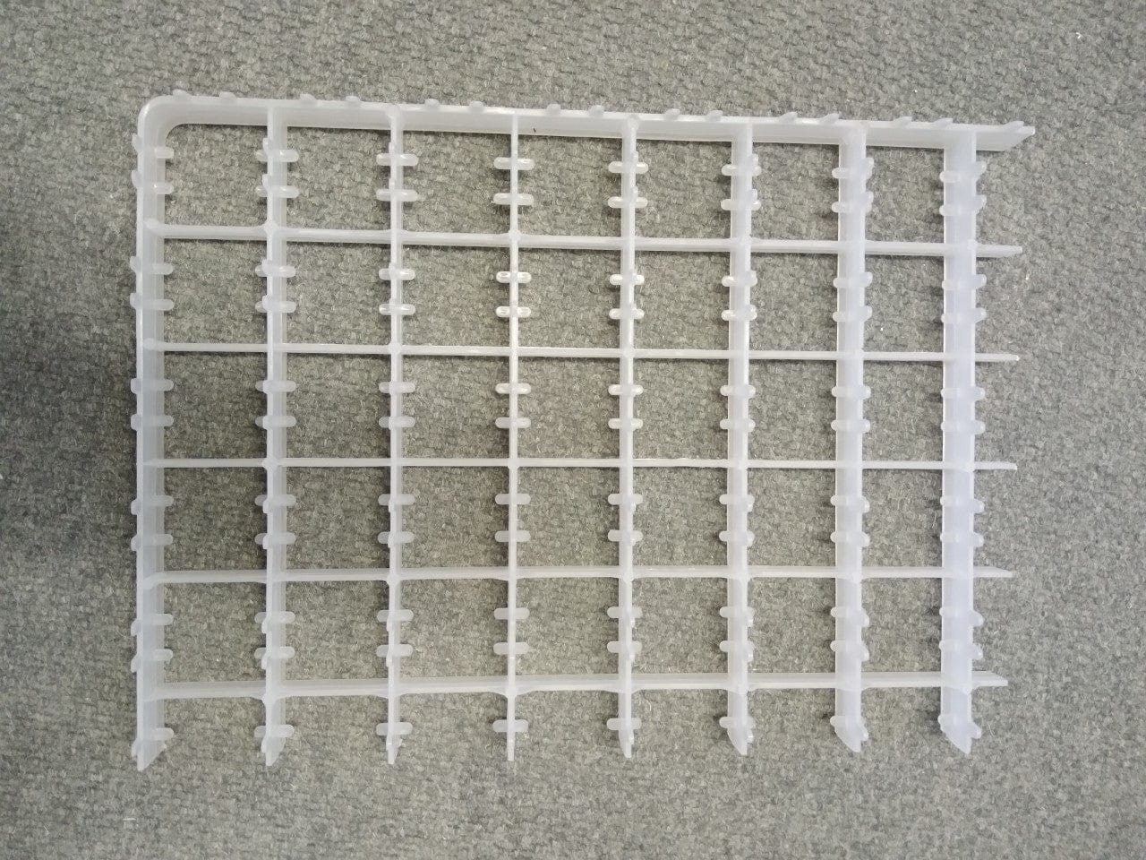 Plastic Duck or Turkey Egg Tray for 35 Eggs - Surehatch Incubators