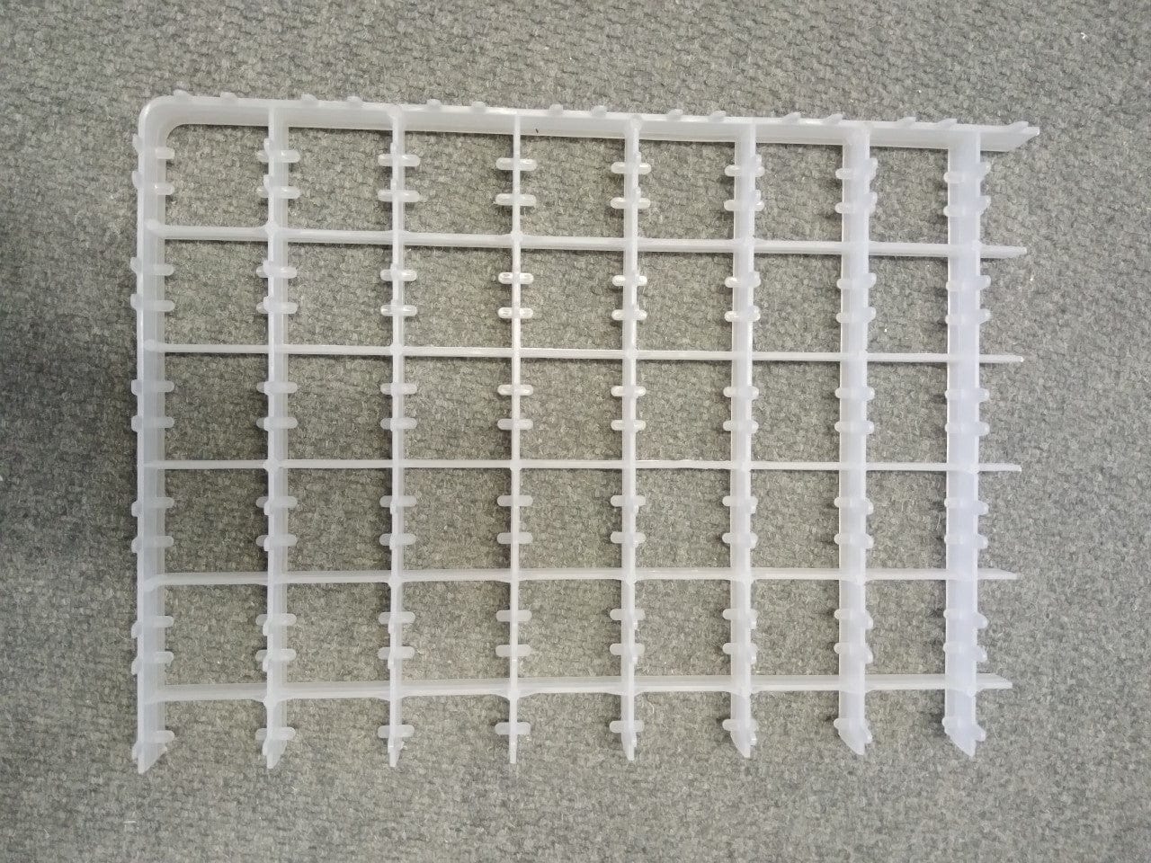 Plastic Duck or Turkey Egg Tray for 35 Eggs - Surehatch Incubators